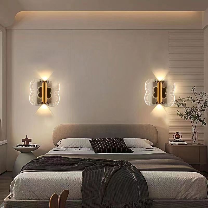 Pared de fondo horizontal simpleins fondo lujoso nuevo tipo de lámpara de pared de ahorro de energía pasillo principal viento moderno control remoto sala de estar lámpara de pared cama