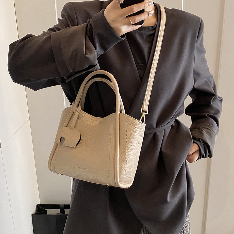 Korean-Style Trendy Casual Bucket Bag 2025 New Fashion Shoulder Bag Set with a Small Bag, High-End Handbag Crossbody Bag