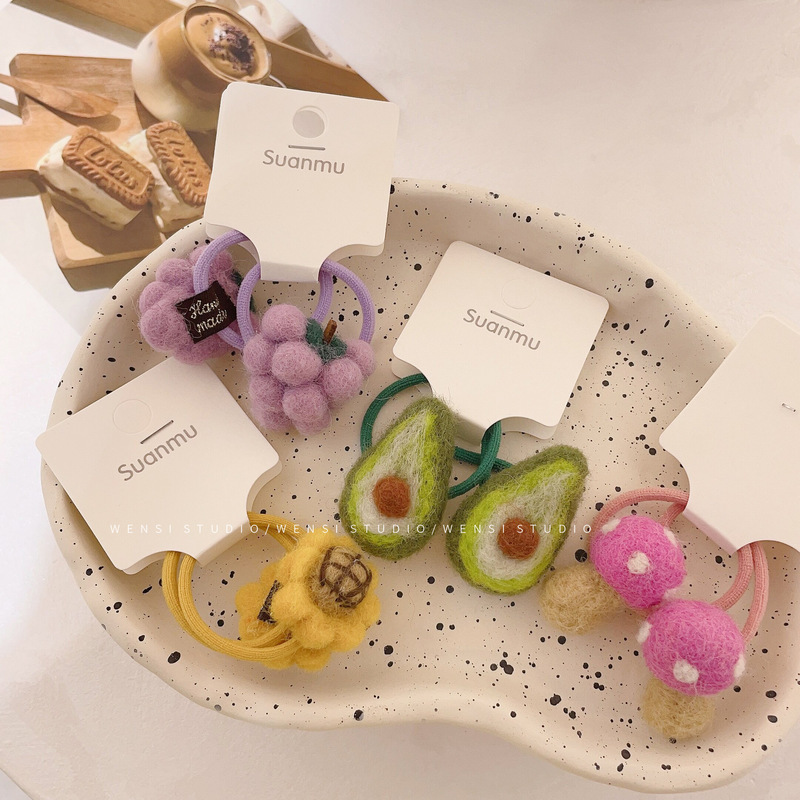 Children's cute cartoon hair rope Korean autumn and winter handmade wool felt fruit hair ring sweet rabbit rubber band students Children's cute cartoon hair rope Korean autumn and winter handmade wool felt fruit hair ring sweet rabbit rubber band students
