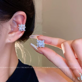 耳环;项链;手链