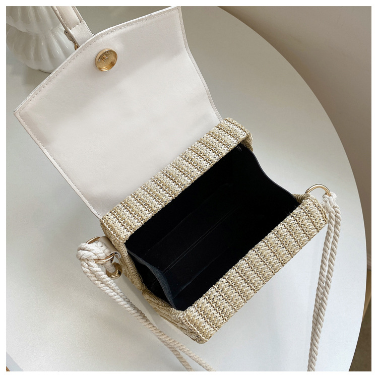 Korean Mini Casual Contrast Color Messenger Box Handbag Wholesale Nihaojewelry display picture 27