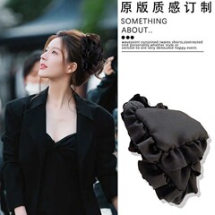 2025 新しい黒のプリーツレース三角形ヘアクリップ女性のハイエンドサメクリップ後頭部ヘアクリップ頭飾り