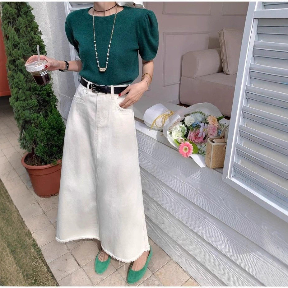 Chân váy denim nữ cạp cao dáng chữ A đuôi cá dài trung bình viền xù — Màu trắng nhạt (chất lượng cao)