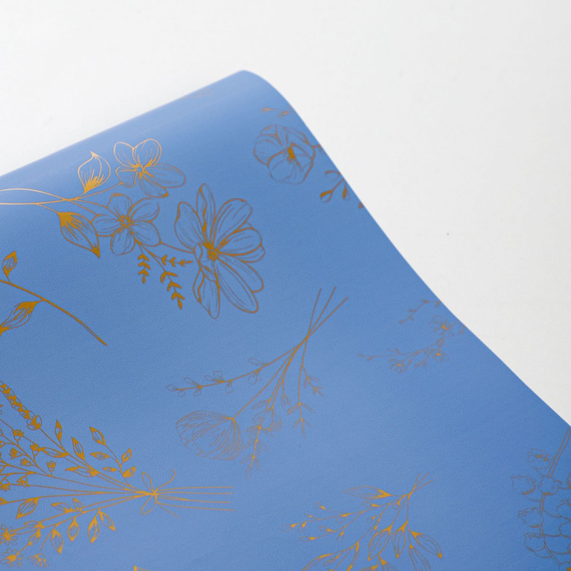 Azul encantador; 56cm, 20 hojas