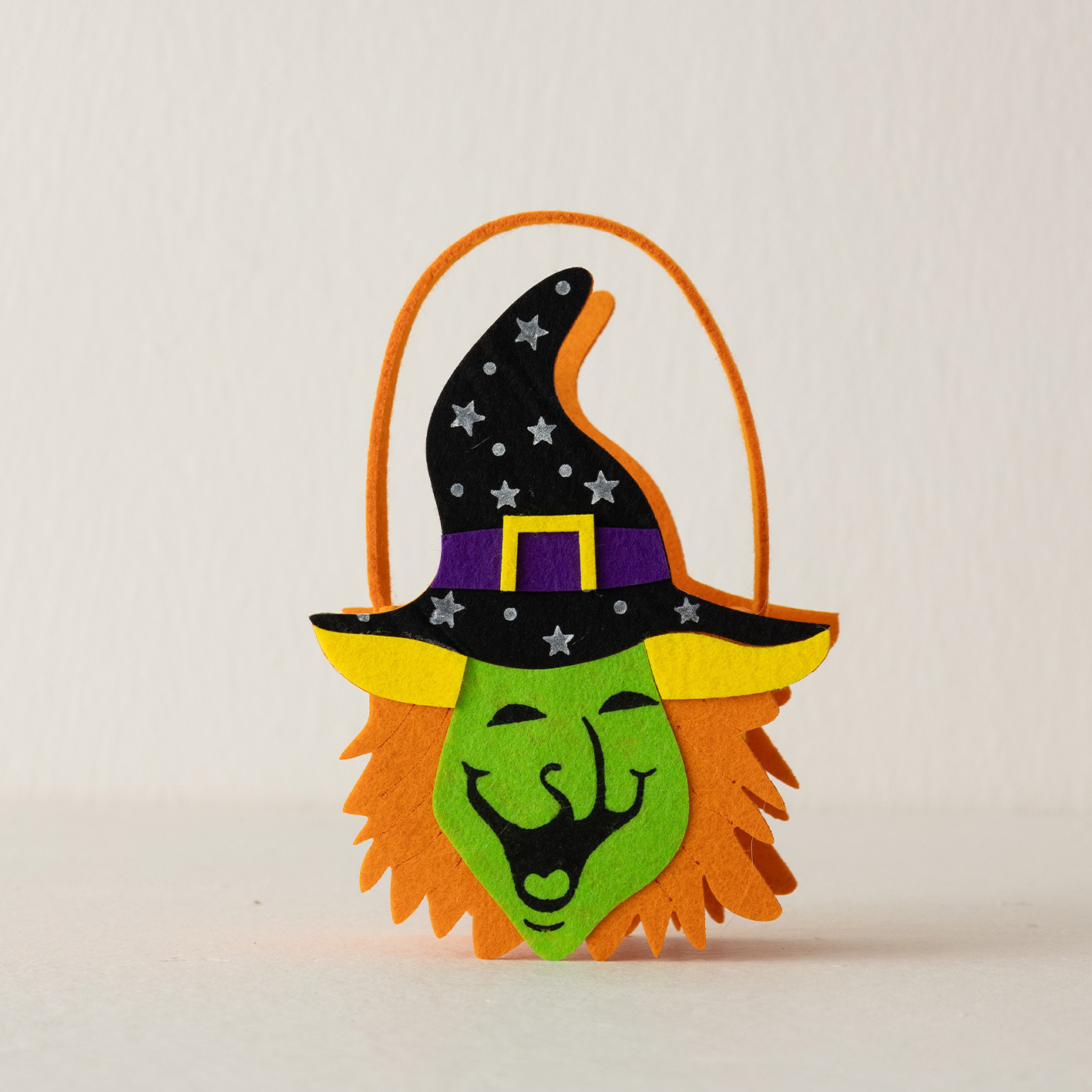 엘프 마녀 모델