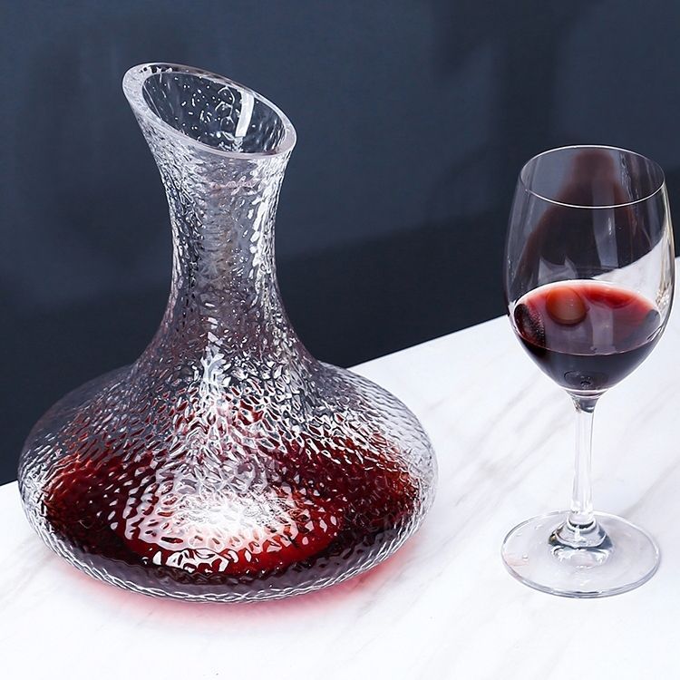 軽くて豪華な風の創意的なワインのデキャンタの壺の家庭用セットのヨーロッパ式の水晶のガラスのデキャンタの単一のハイエンドの大気|undefined