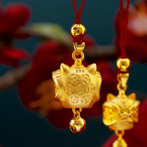 National trend ancient style lion awakening pendant accessories brass 24k gold plated solid lion awakening pendant keychain car hanging diy accessories