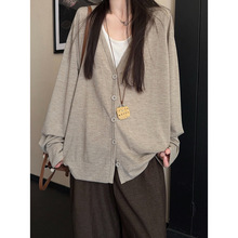 实拍2025秋季韩版慵懒风V领宽松显瘦防晒开衫外套长袖T恤上衣女