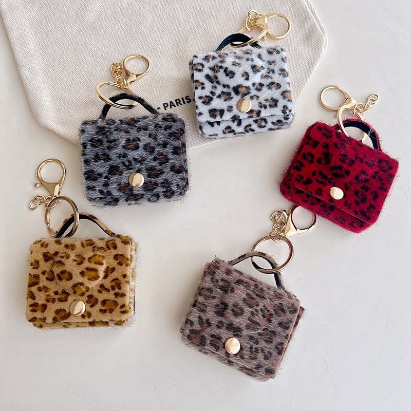 秋冬新款复古包包仿马毛美拉德风时尚百搭服饰挂饰挂件厂家批发