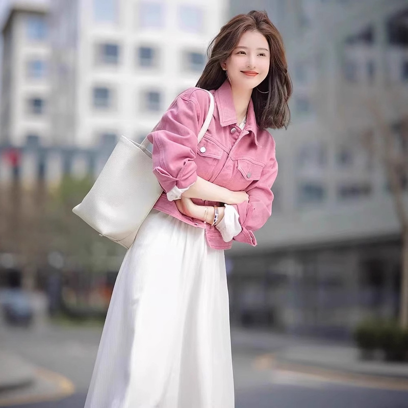 Pink Washed Denim Jacket for Women, New Spring and Autumn Style, Trendy Loose Fit, Age-Reducing Short Cropped Off-Shoulder Top Jacket