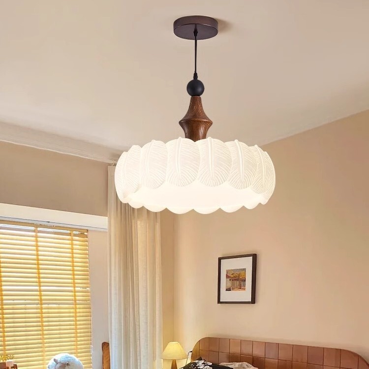 Nanyang style bedroom chandelier medieval cream style master bedroom princess room lamps full spectrum eye protection designer study lamp