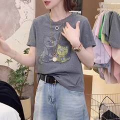 起爆丸襟猫プリント半袖tシャツ女性夏の新しいサイズ太ったmm痩せた上着の肩のtシャツが湿っている