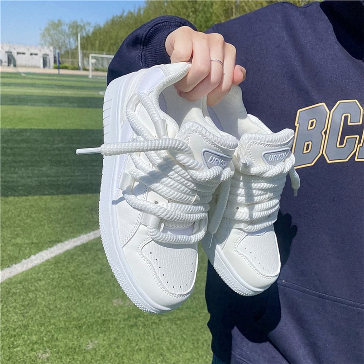 Zapatos de pan, diseño de trenzas sucias, zapatos de skate para mujeres, super caliente, deportivo casual, zapatos blancos de moda, otoño de 2023 nuevo