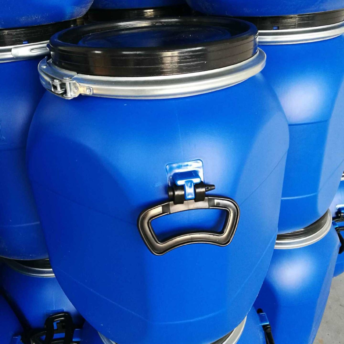 50L塑料桶方桶抱箍桶法兰桶50KG大口桶水桶耐酸碱桶化工桶密封桶