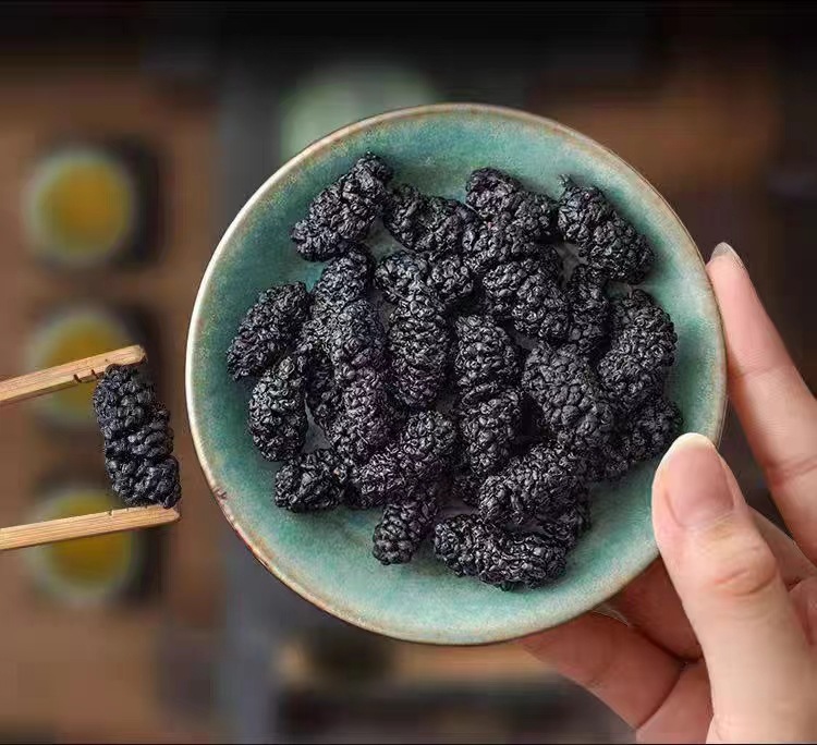 Dried Black Mulberry Fruit Sang Shen Zi 500g Sun Dried Xinjiang Mulberries for Tea and Snacking preparation