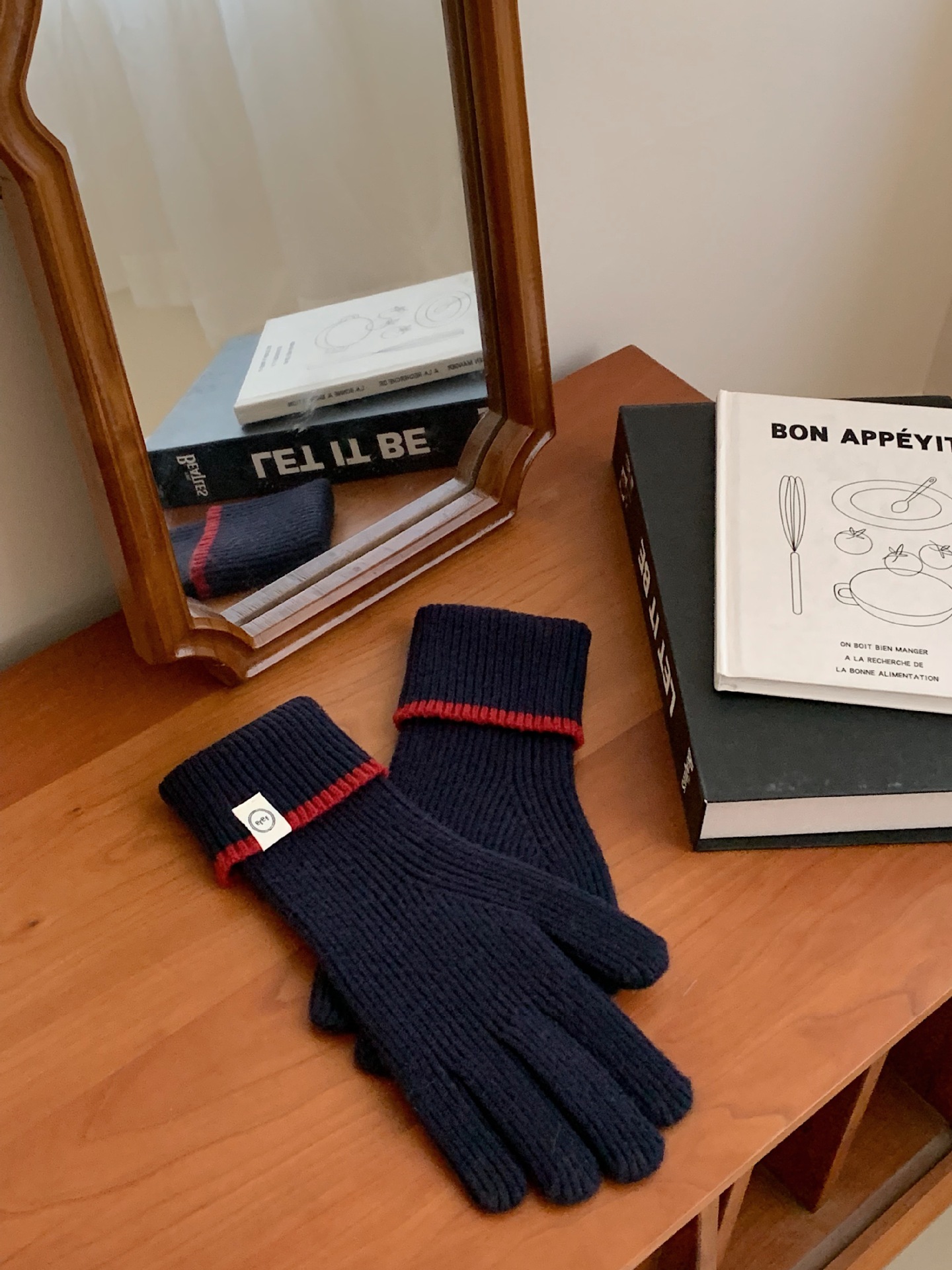 Nuevo guante coreano de moda etiquetado de lana panda guante de punto de motocicleta de otoño y invierno guante de muñeca caliente