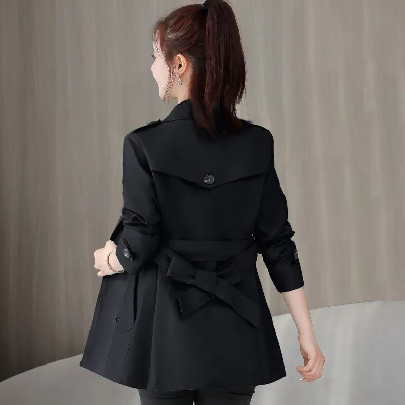 New Style Trench Coat for Petite Women with a Waist-Cinching Design, Suitable for Spring and Autumn, Simple and Slimming Mid-Length Commuter Jacket