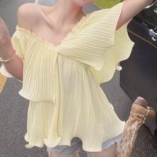 �OӋ��һ�ּ���~߅�r��Ů�e��2026�ļ�¶���r�¼����Ը���Ʒ����