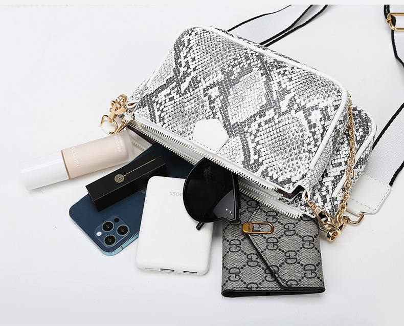 Snake Pattern Pu Retro Single Shoulder Messenger Three-piece Bag Wholesale Nihaojewelry display picture 19