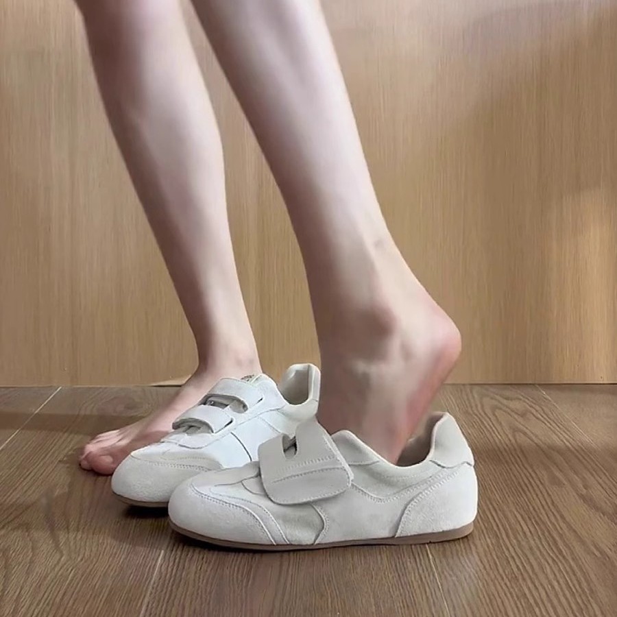 Versión de cuero de vaca ~ retro zapatos de entrenamiento de mujeres nuevos zapatos de cabeza redonda zapatos de placa plana velcro zapatos deportivos casuales para niños