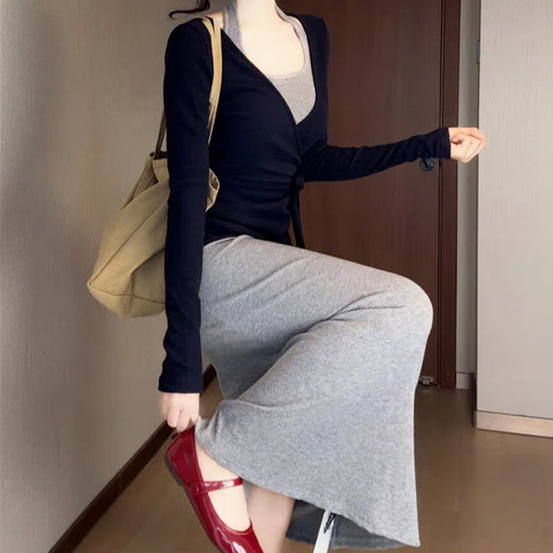 韩系灰色针织挂脖吊带连衣裙子女2025新款春秋季气质修身套装长裙|undefined