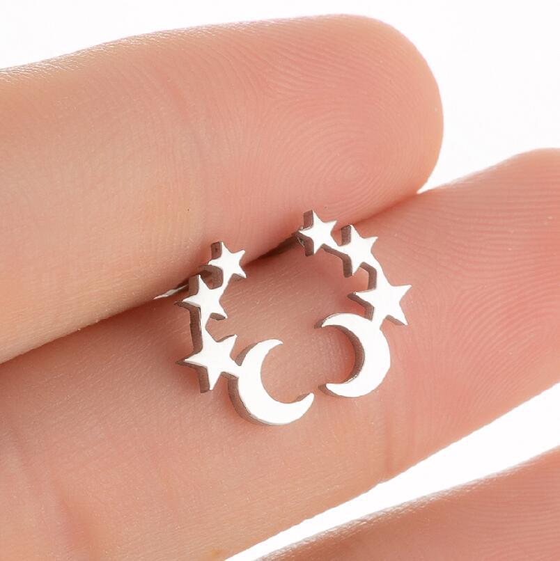 Star, Moon Pattern Women'S Gender PVD Coated 18K Gold Real Gold Plated Star Moon 304 Stainless Steel Simple Style Waterproof Non Tarnish Ear Studs