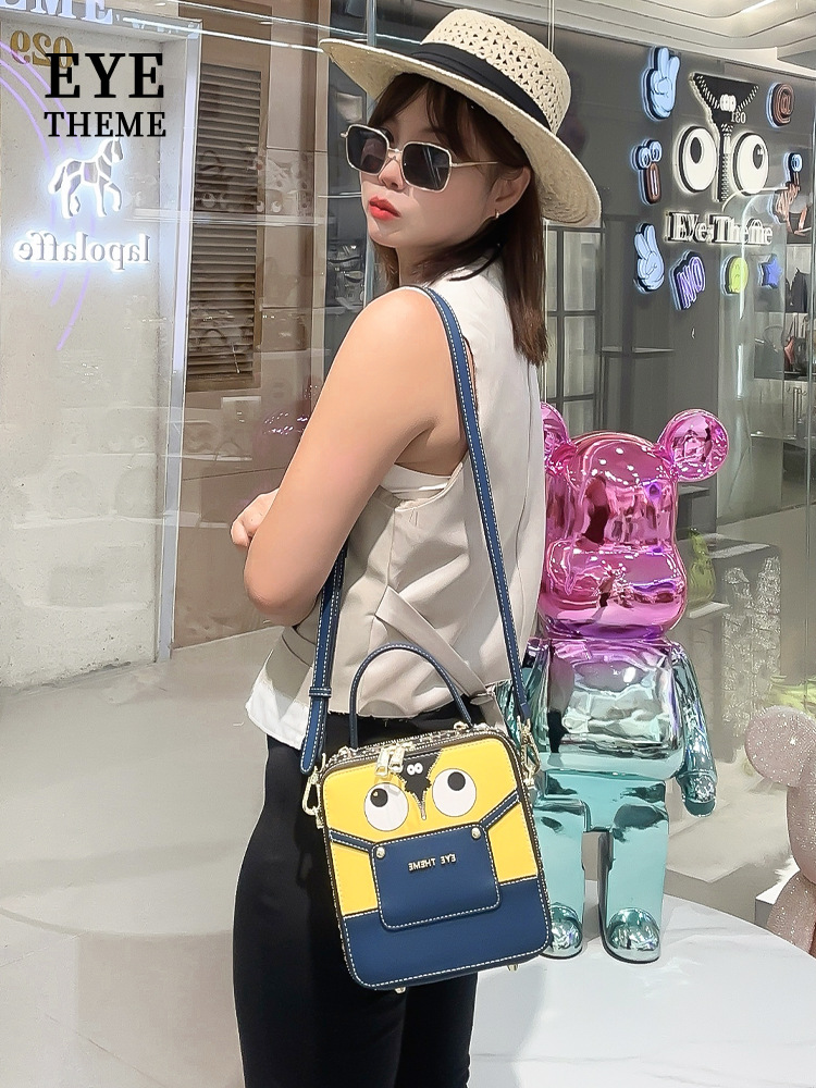 Bolsa cuadrada de color de la mujer de dibujos animados perfumes de mano 2024 nuevo bolso de moda 2233 #