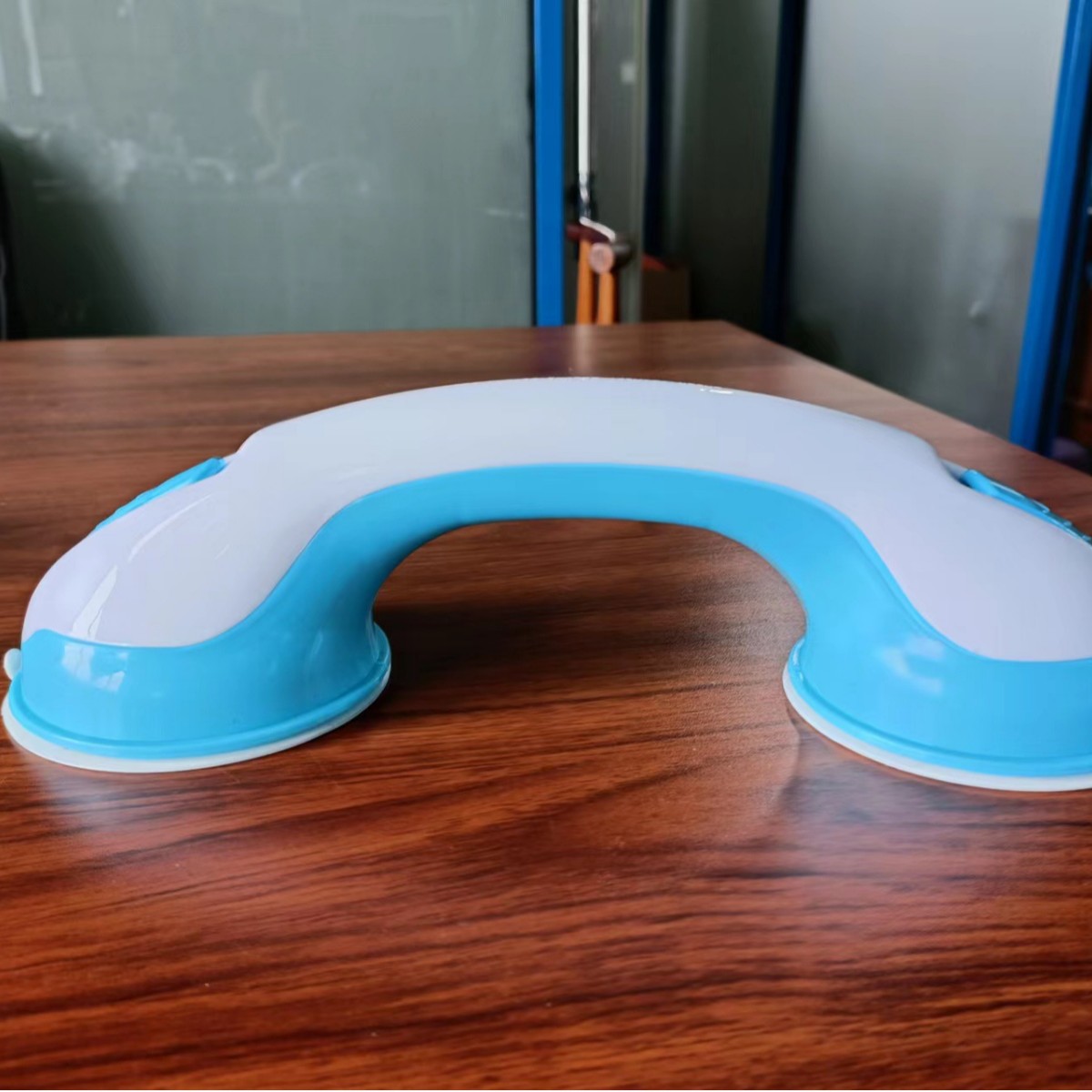 Productos de TV baño apoyabrazos prevenir caída lechón mango baño cilindro niños manejar puerta de vidrio y ventana mango de ancianos