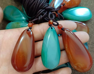 Agate Water Drop Hand Play Piece Chili Jade Hand Handle Piece Suitable for E-Commerce Live Show