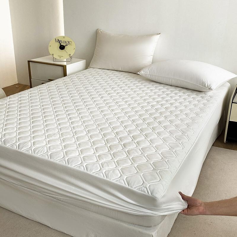 Waterproof Quilted Mattress Protector Fully Enclosed Bed Cover_voghion.com
