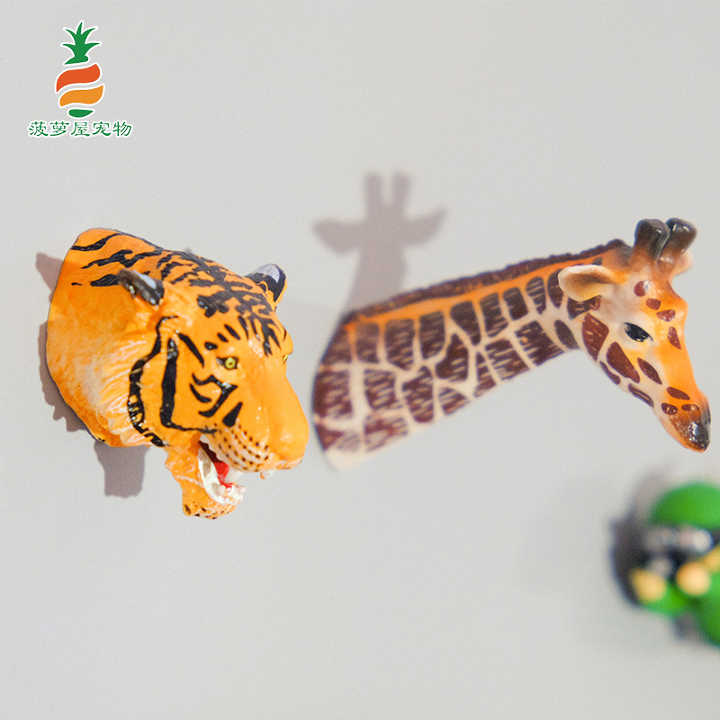 Adornos de refrigerador de succión magnética Imán de refrigerador con cabeza de tigre nórdico Decoración de celebridades de Internet Imán de refrigerador de jirafa Mensaje magnético