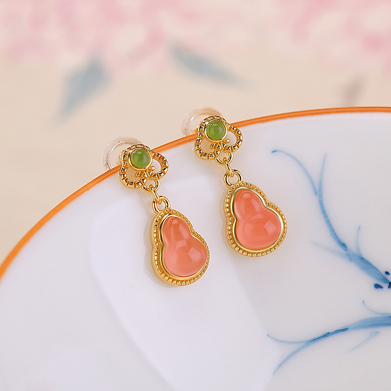 Bông tai bạc S925 mạ vàng nước đỏ đính mã não đỏ hình Như Ý phong cách Trung Hoa — Một cặp
