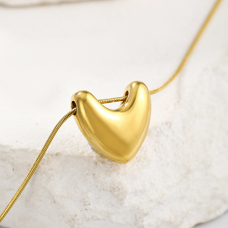 13g Weight 14K Gold Plated Plating Material 304 Stainless Steel Pendant Material Pendant Necklace Classification 304 Stainless Steel Chain Material 1 Piece Quantity Casual, Daily Occasion 304 Stainless Steel Material Heart Shape Pattern Women's Gender Simple Style Style Wholesale Jewelry Simple Style Heart Shape 304 Stainless Steel 14K Gold Plated Pendant Necklace 14