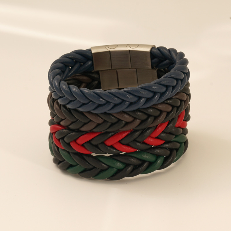 Nueva pulsera tejida de color Pulsera de cuerda de cuero para hombre de moda Botón magnético de acero inoxidable Pulsera de pulsera retro europea y americana