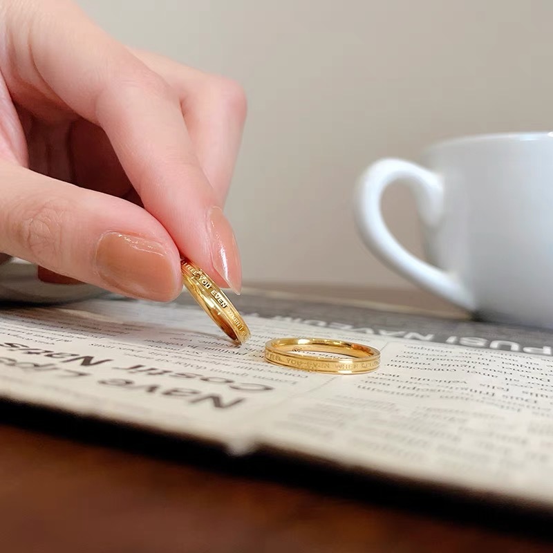 Titanium Steel Ring for Women, Non-Fading, Niche Design for Couples, English Letters, Rose Gold, Accessible Luxury, High-End Index Finger Ring for Men