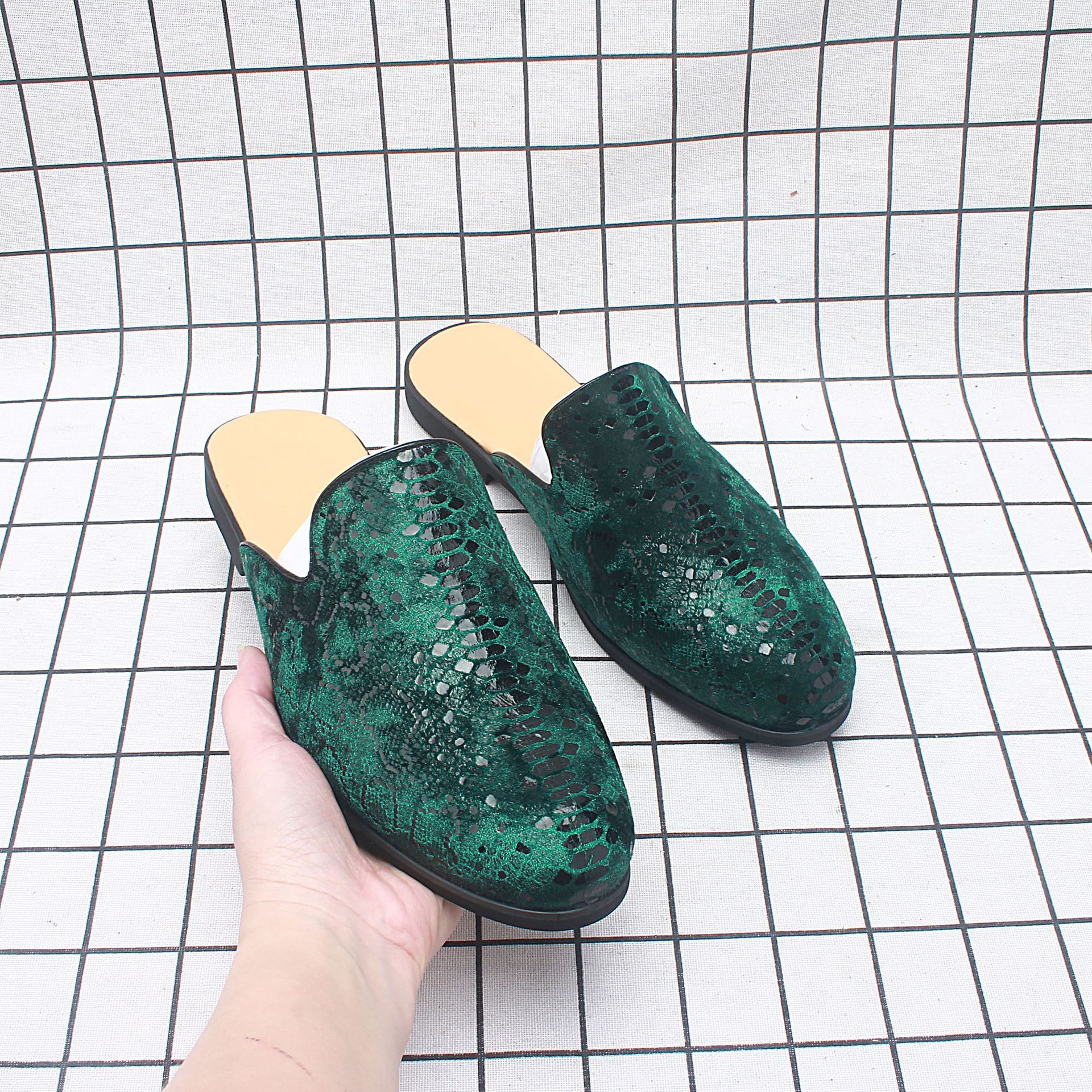 �¿��и��԰���ƤЬ�����⴩��ͷ����Ьʱ����������1388