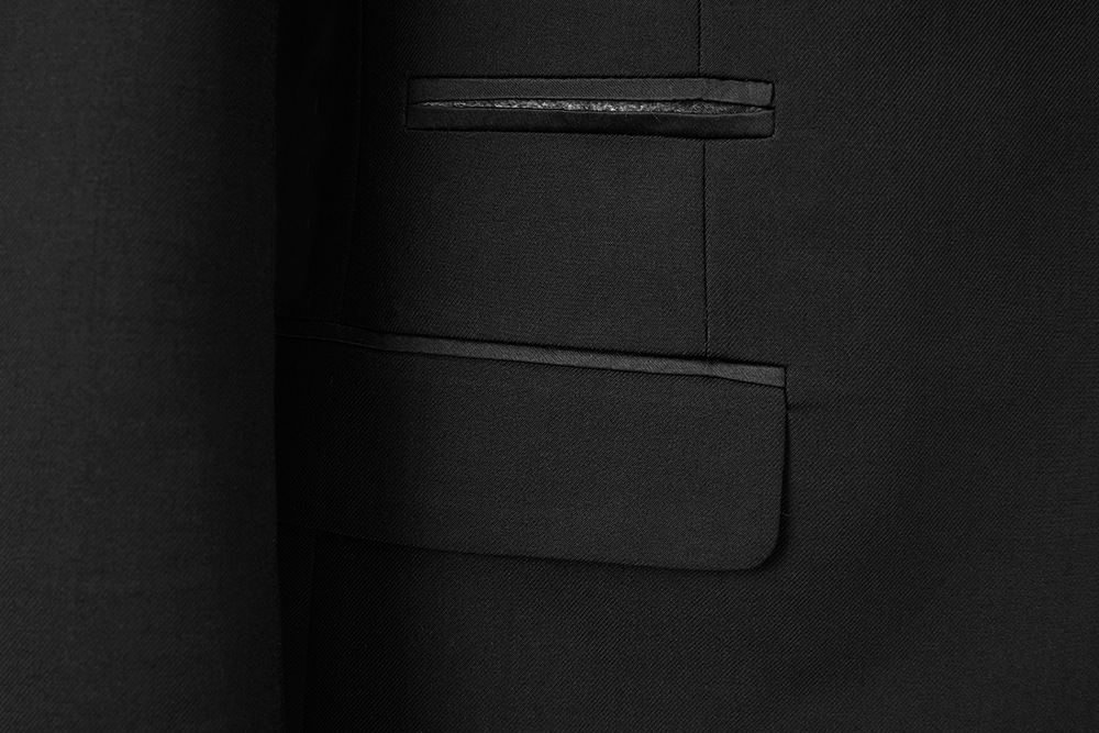 Elegante completo da uomo tre pezzi per matrimonio collo sciallato_voghion.com