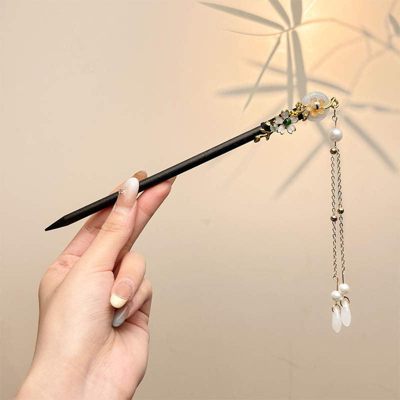 Nueva horquilla china 2025 nuevo estilo estilo antiguo horquilla mujer falda de cara de caballo de alta calidad estilo nacional horquilla de madera paso a paso horquilla tocado