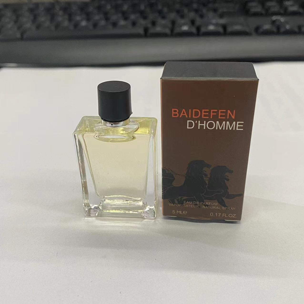 Versión Q de muestra de perfume para hombres y mujeres, fragancia ligera de larga duración, tierra azul, verdadero yo inverso, muestra de París al por mayor