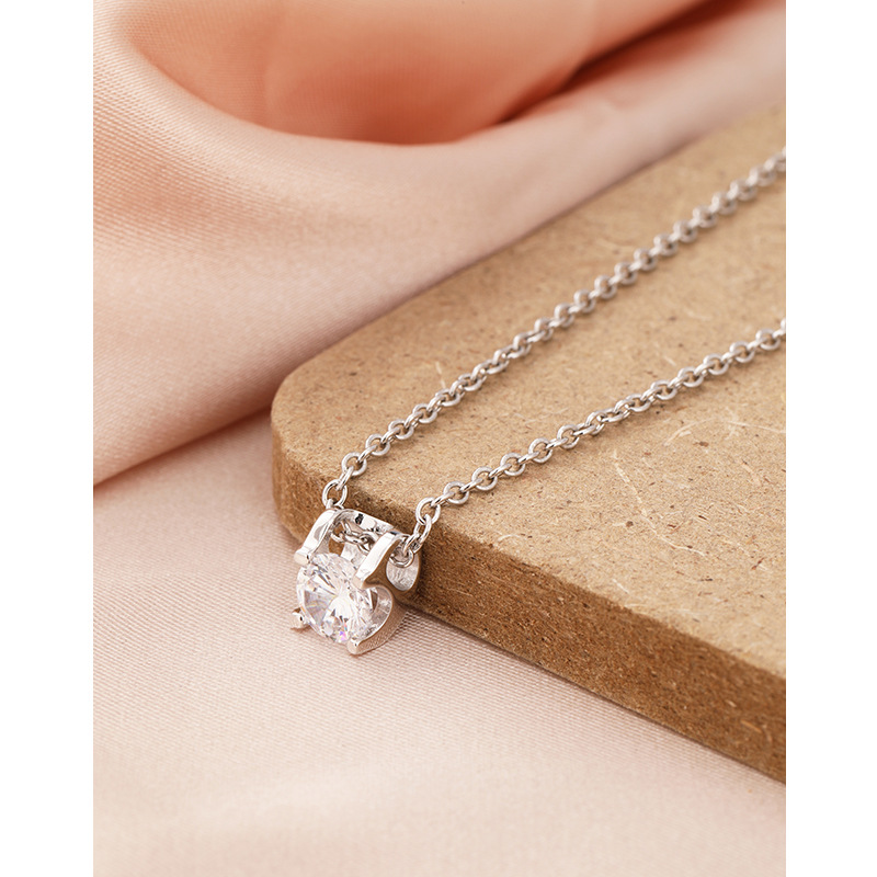 Collar de circón de diamante único cabeza de toro de plata de ley 925 para mujer, lujo ligero, cadena de clavícula de temperamento de nicho de alto nivel, regalo de San Valentín