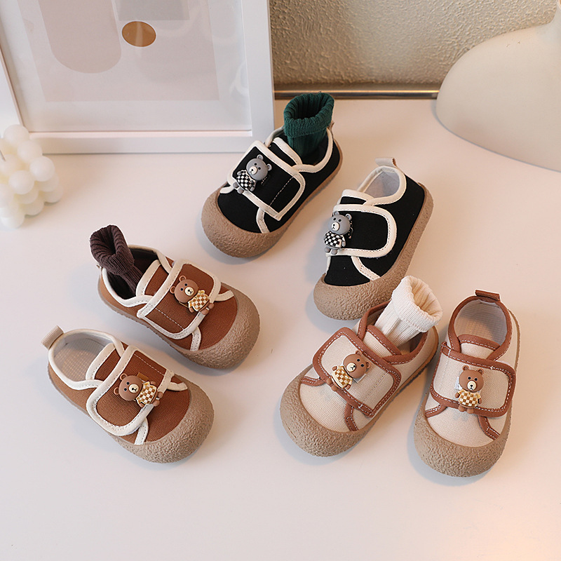 Koreanische Version von Kinder Canvas 2023 Frühling und Herbst Neue Jungen Casual Little Bear Girls Cartoon Weiche Sohlen Baby_voghion.com