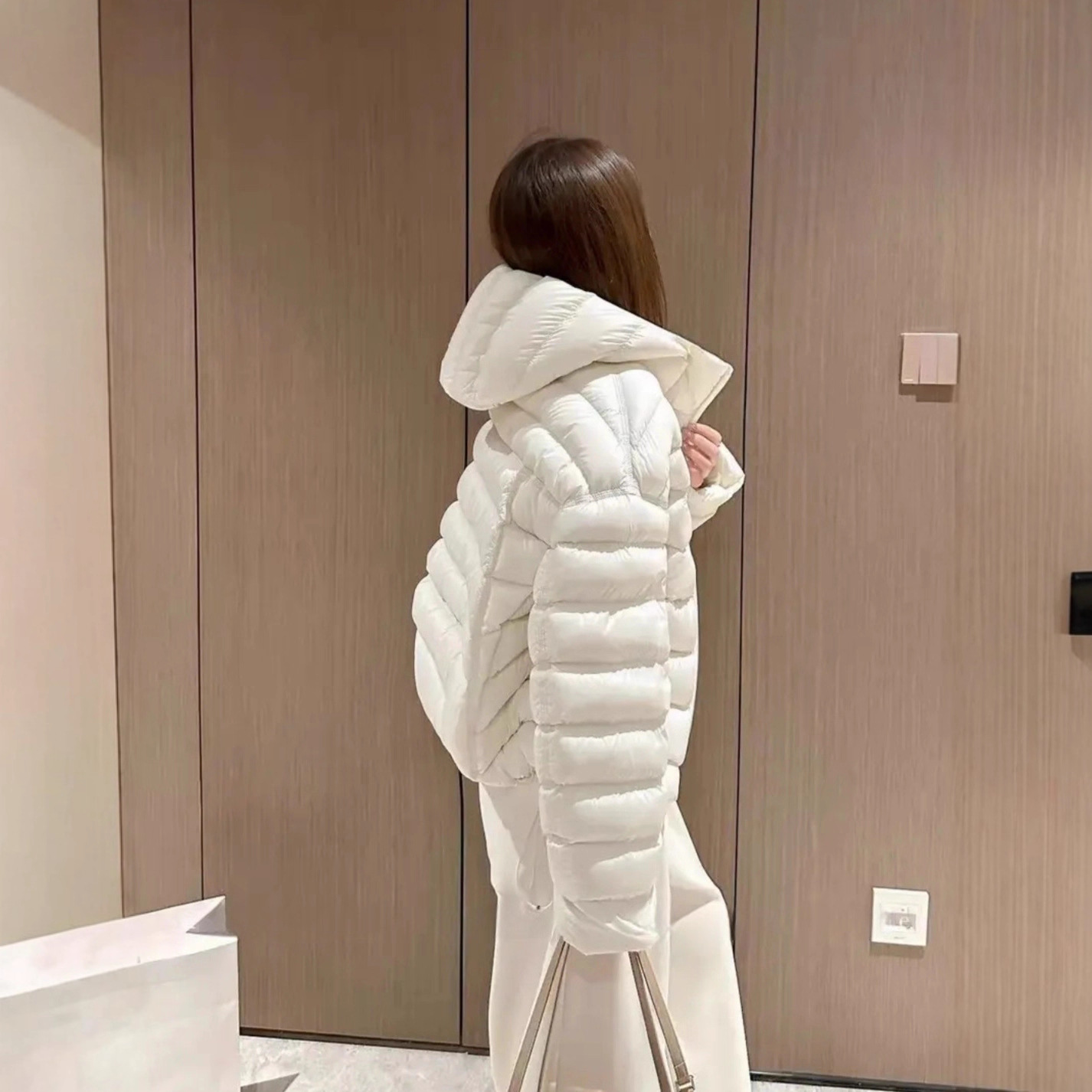 Rib Puff down Jacket Women's Lightweight Short 2025 Winter New Korean Style Cold-Proof Hooded Fashion Popular Jacket