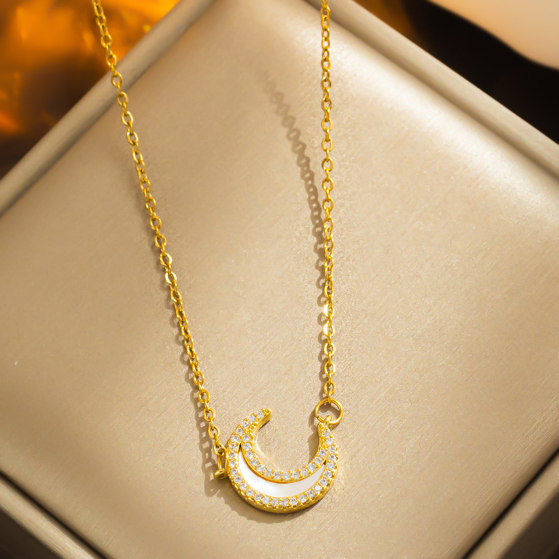 Super Fairy Zircon Moon Necklace ~ Ins Special-interest Design Super Flash High-grade Light Luxury Clavicle Chain 2023 New Fashion Women display picture 2