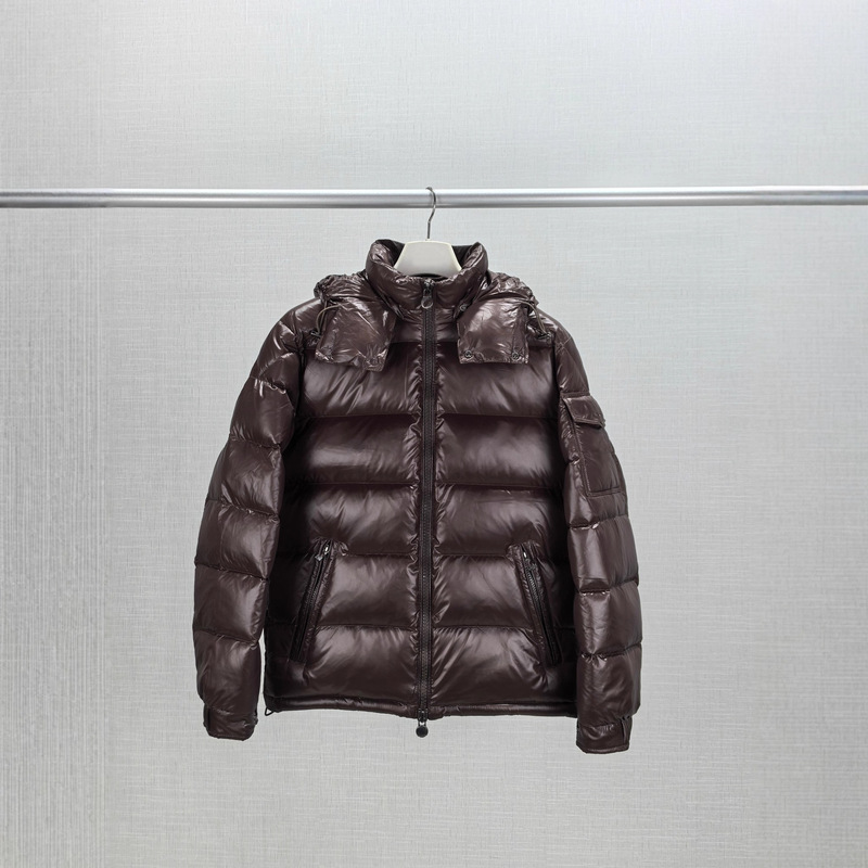 Authentic, original, in-stock Maya 90 duck down hooded short down jacket, available in four colors, unisex Authentic, original, in-stock Maya 90 duck down hooded short down jacket, available in four colors, unisex
