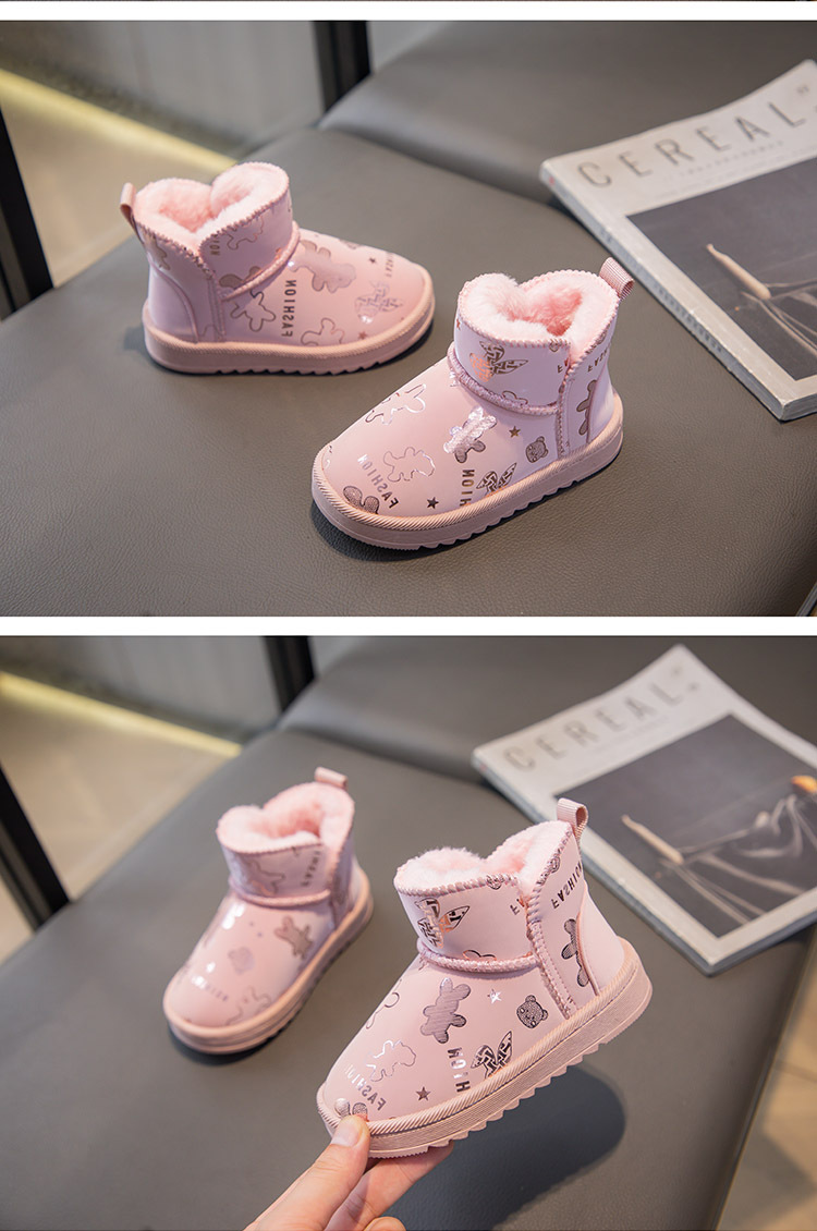 Scarpe di cotone per ragazze 2023 nuovi stivali invernali di cotone spesso e peluche per bambini Le suole morbide per ragazze tengono al caldo Scarpe di peluche per bambini_voghion.com