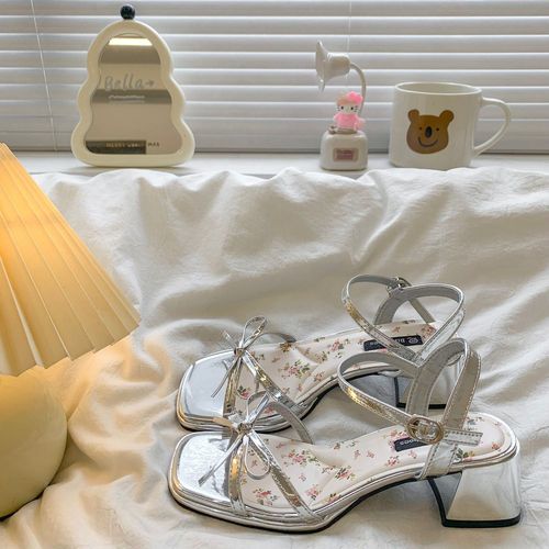 French Roman sandals for women 2025 summer super hot, absolutely beautiful, versatile, non-slip, can be worn with skirts, high heels