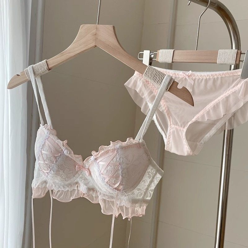 New Japanese Bow Tie-up Lace Underwear suit Thin Cup No Steel Ring Small Chest Not Empty Cup Upper Bra New Japanese Bow Tie-up Lace Underwear suit Thin Cup No Steel Ring Small Chest Not Empty Cup Upper Bra