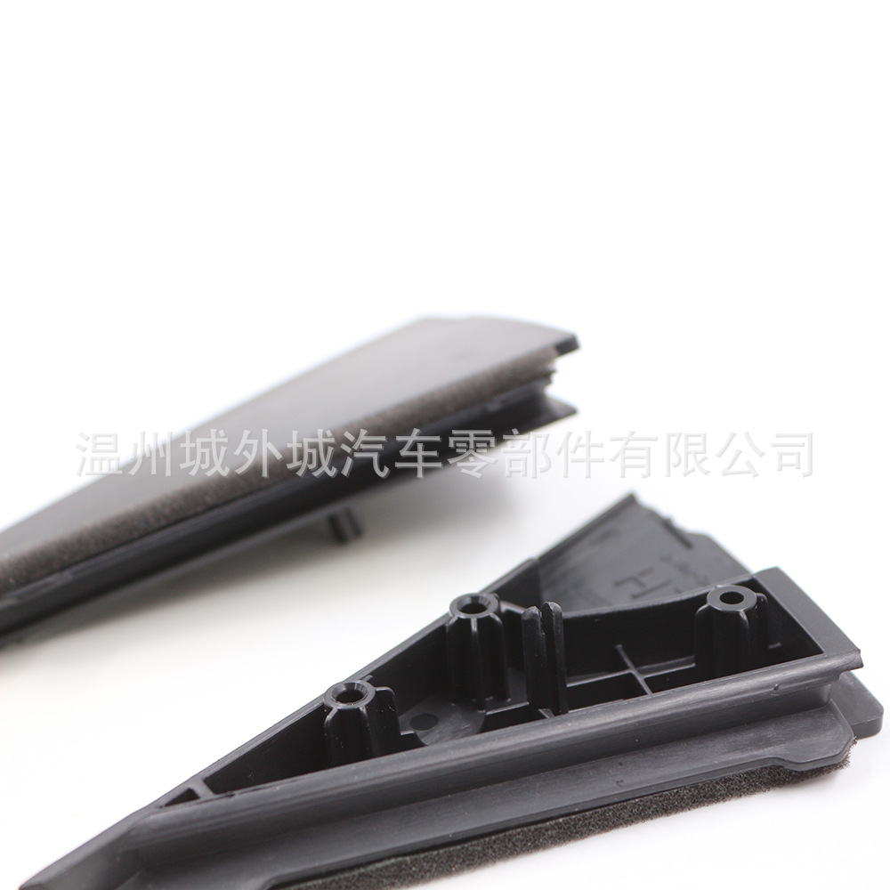 838302L000 838402L000 Is Suitable for the Rear Window Triangle Trim Panel of I30 I30Cw