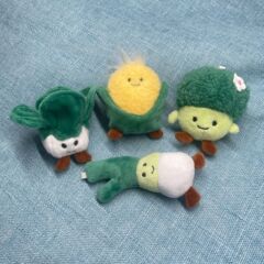 クリエイティブな形のかわいい野菜人形ペンダントブロッコリー白菜トウモロコシタケノコネギぬいぐるみ卸売