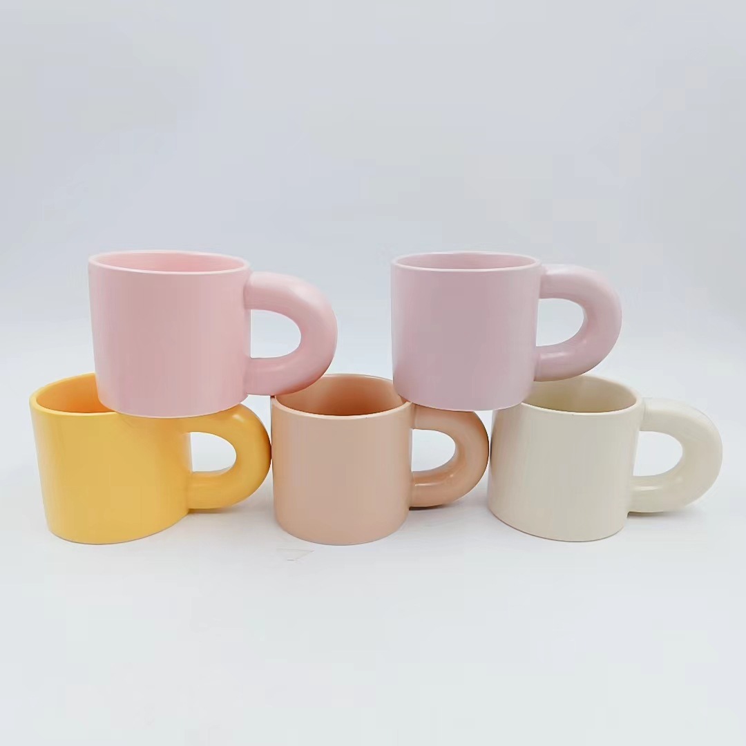 Nuevo 8.5 * 8cm 310ml taza de cerámica de orejas grandes taza de leche taza de desayuno taza de pareja